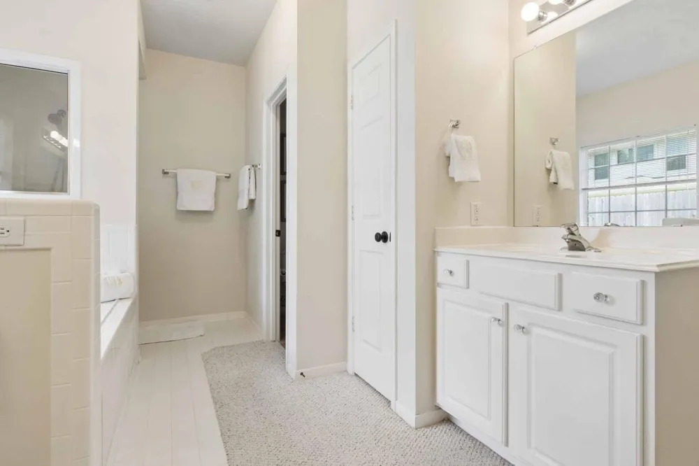 4306 Green Tree Court Pasadena, TX 77505