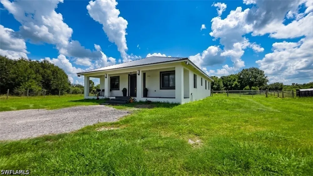 Granja Avenue Clewiston, FL 33440