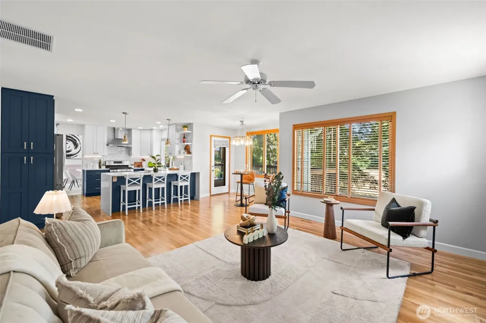2396 S 280th Place Federal Way, WA 98003