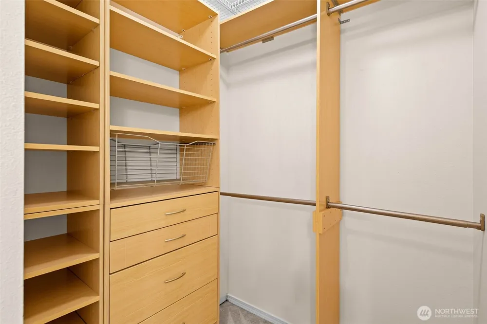 2396 S 280th Place Federal Way, WA 98003