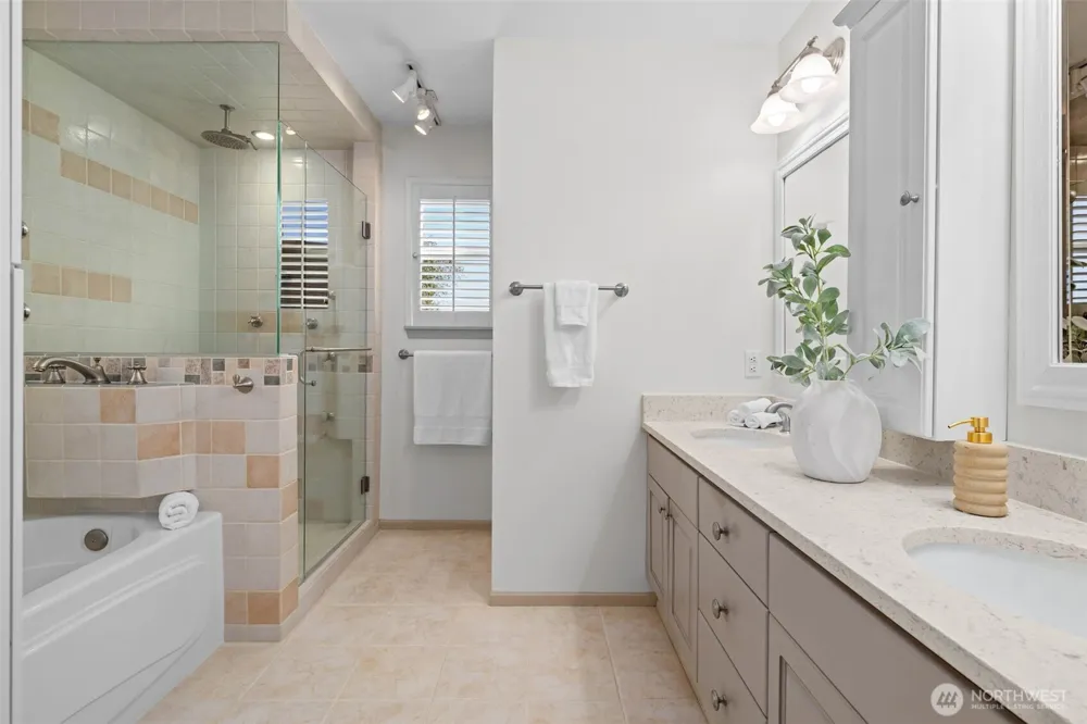2396 S 280th Place Federal Way, WA 98003