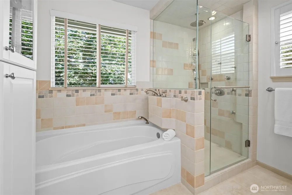 2396 S 280th Place Federal Way, WA 98003