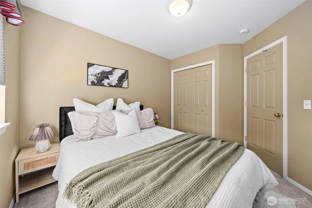 2396 S 280th Place Federal Way, WA 98003