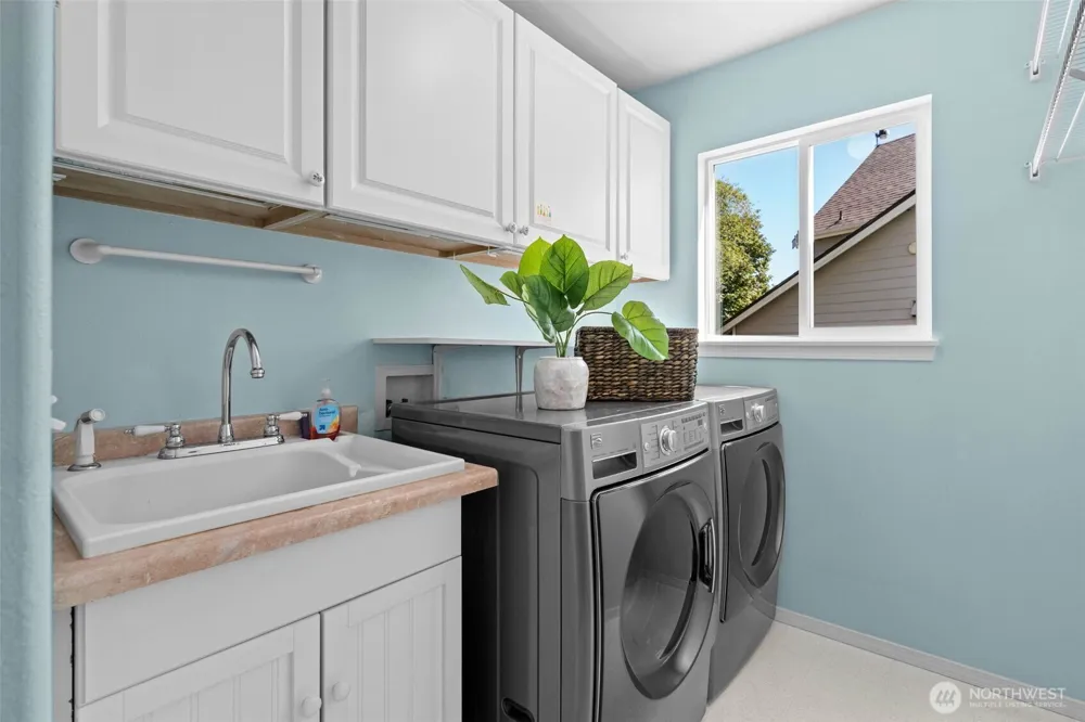 2396 S 280th Place Federal Way, WA 98003
