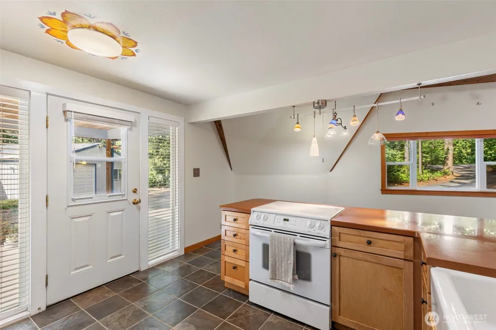 15900 Clear Creek Road NW Poulsbo, WA 98370