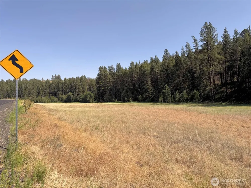 1 Miles/Creston Road E Creston, WA 99117