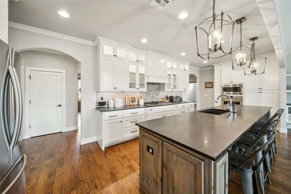 12914 S 28th Place Bixby, OK 74008