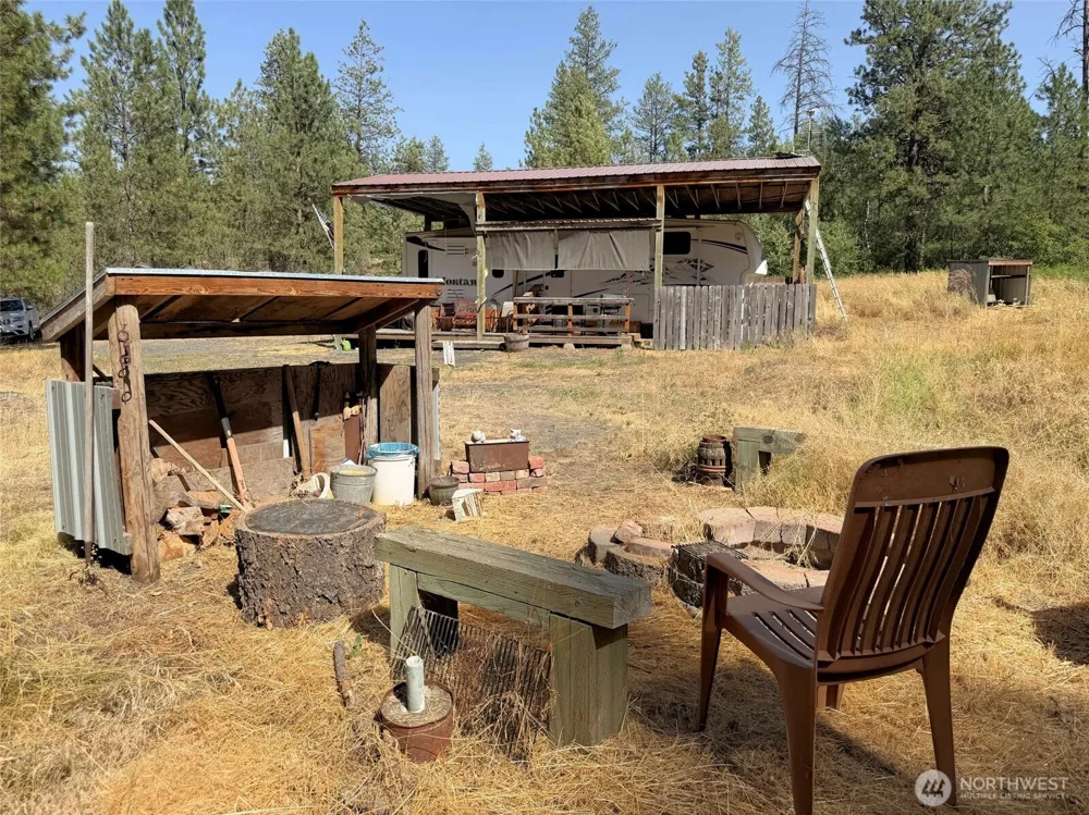 2 Miles/Creston Road E Creston, WA 99117