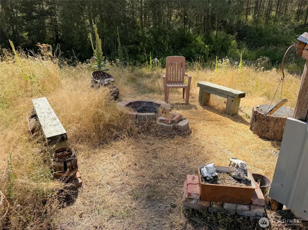 2 Miles/Creston Road E Creston, WA 99117