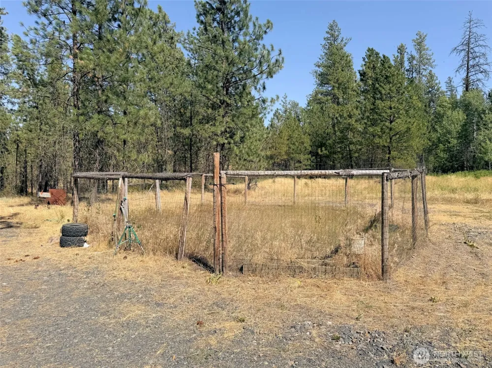 2 Miles/Creston Road E Creston, WA 99117