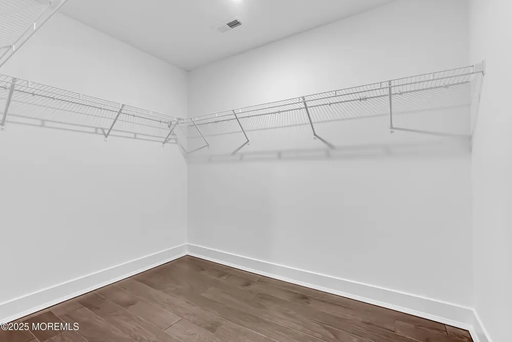 173 Woolley Court Oakhurst, NJ 07755