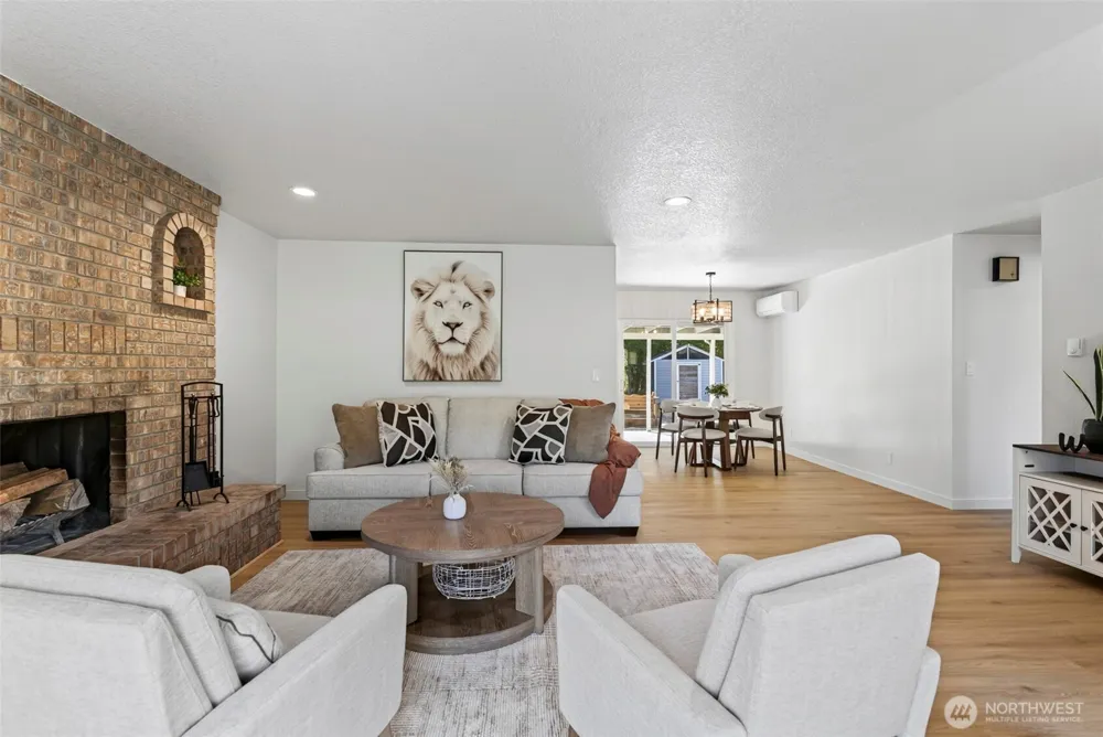 2839 Parkview Drive Longview, WA 98632