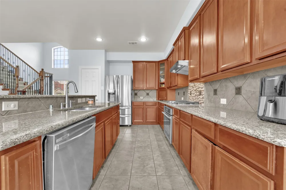 615 Lone Ridge Way Murphy, TX 75094