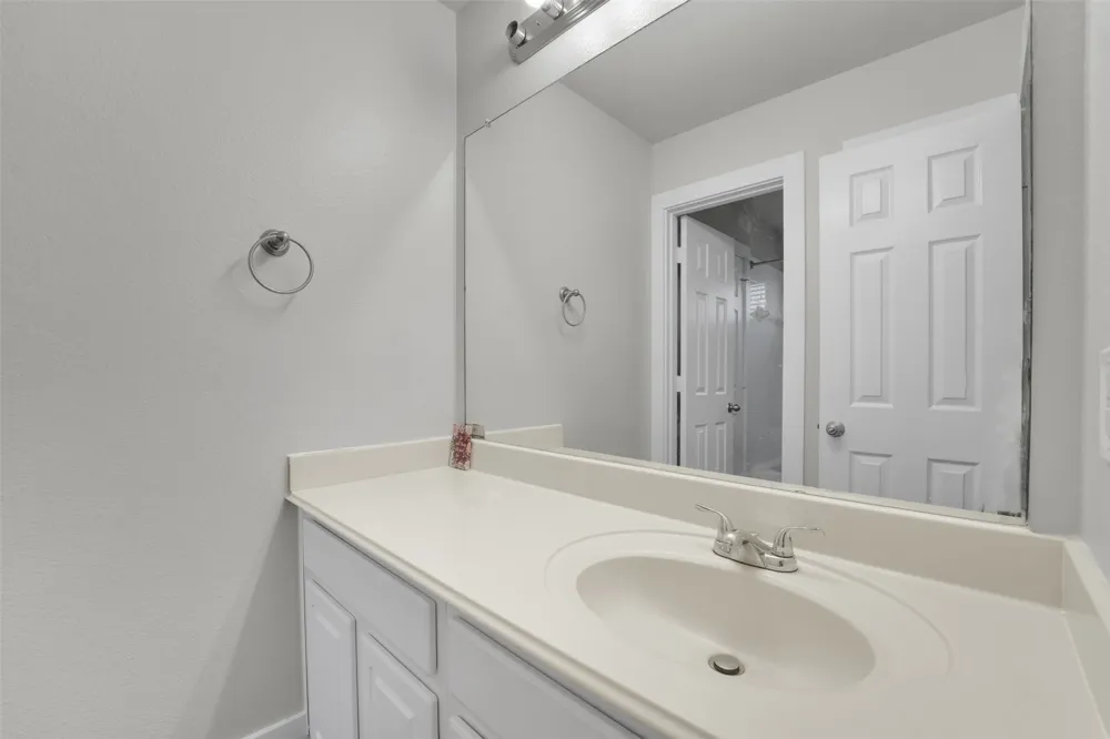 615 Lone Ridge Way Murphy, TX 75094
