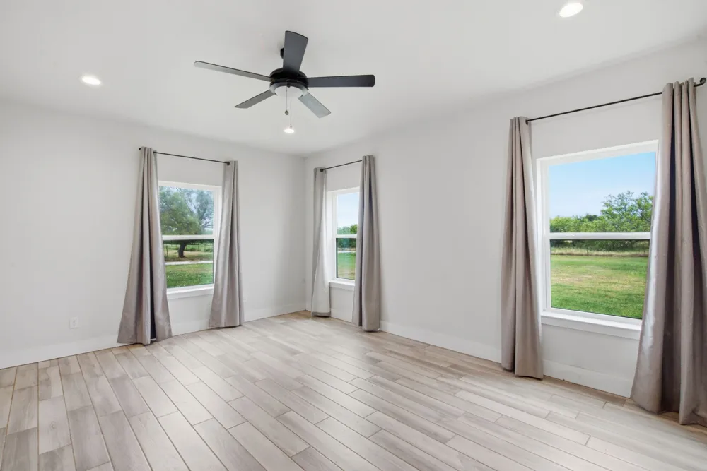 5599 S Fm 113 Millsap, TX 76066