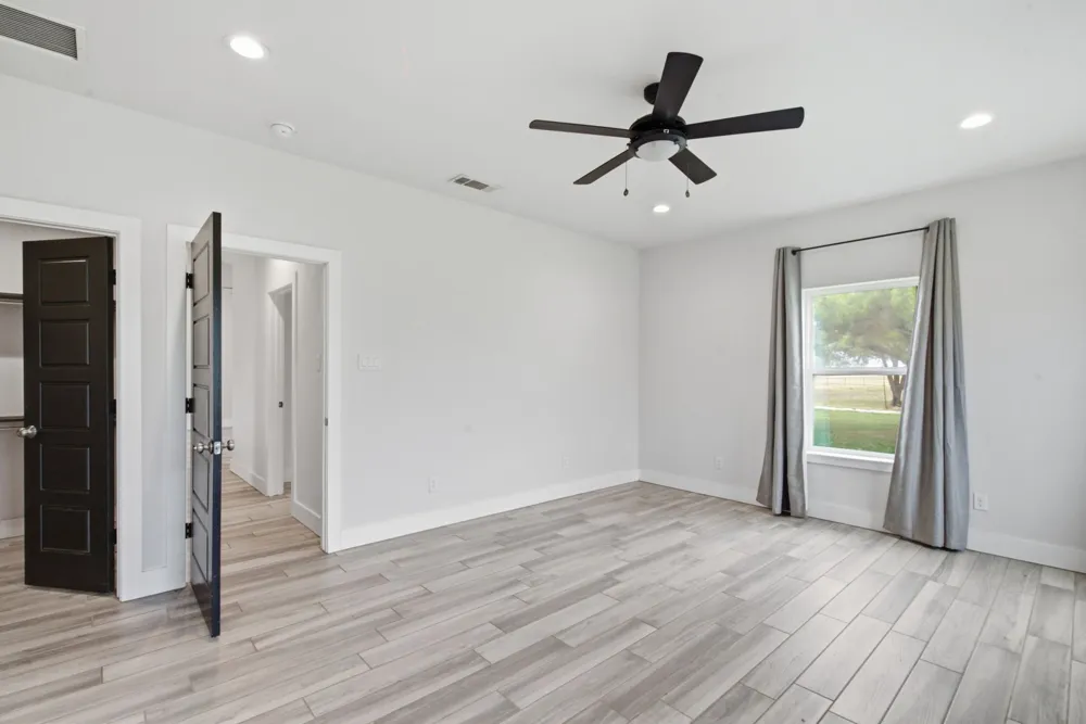 5599 S Fm 113 Millsap, TX 76066