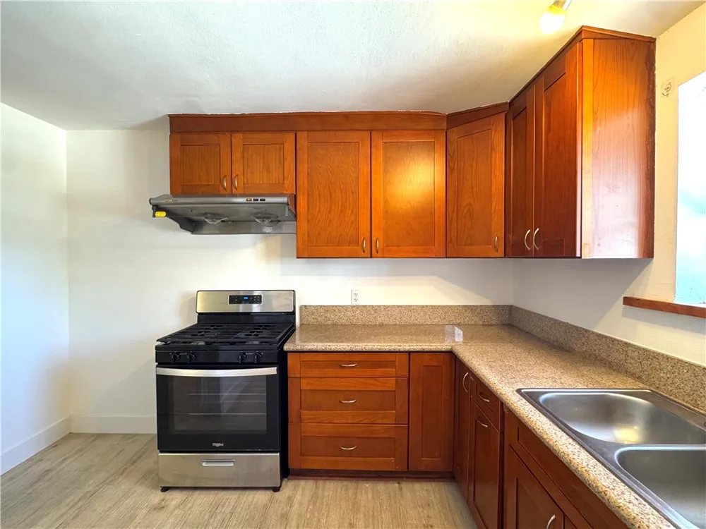 1852 Grier Pomona, CA 91766