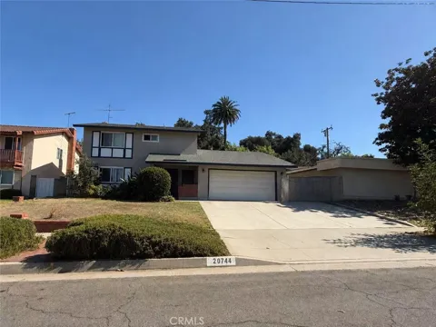 20744 Earlgate