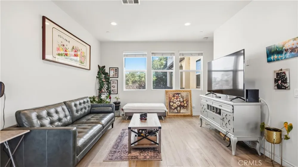 3383 Lynd Arcadia, CA 91006