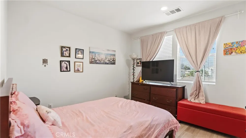3383 Lynd Arcadia, CA 91006