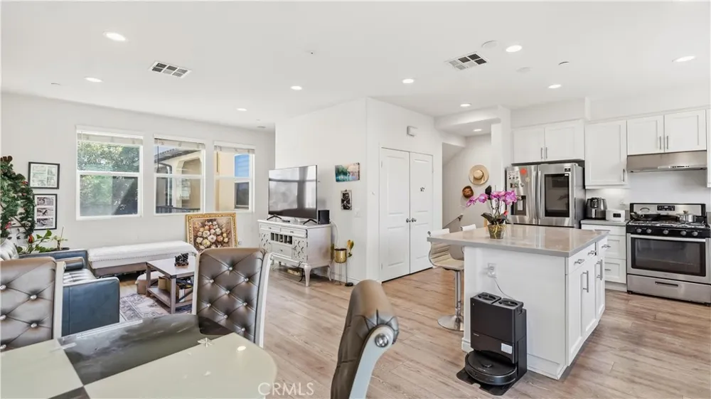3383 Lynd Arcadia, CA 91006