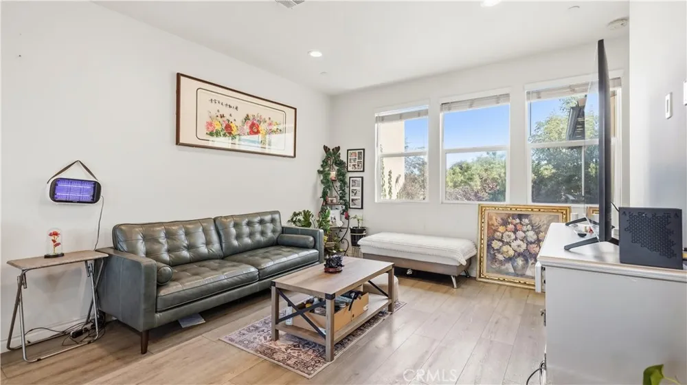 3383 Lynd Arcadia, CA 91006
