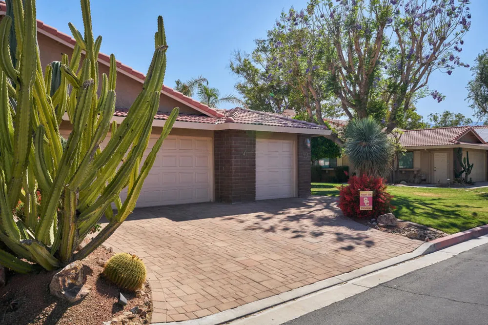 99 Conejo Circle Palm Desert, CA 92260