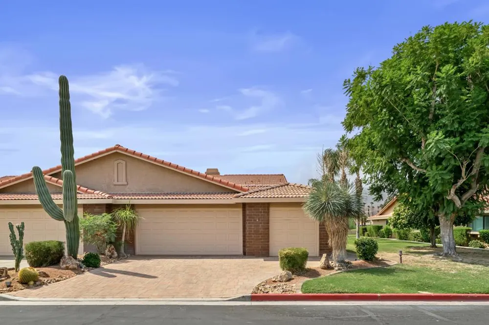 99 Conejo Circle Palm Desert, CA 92260