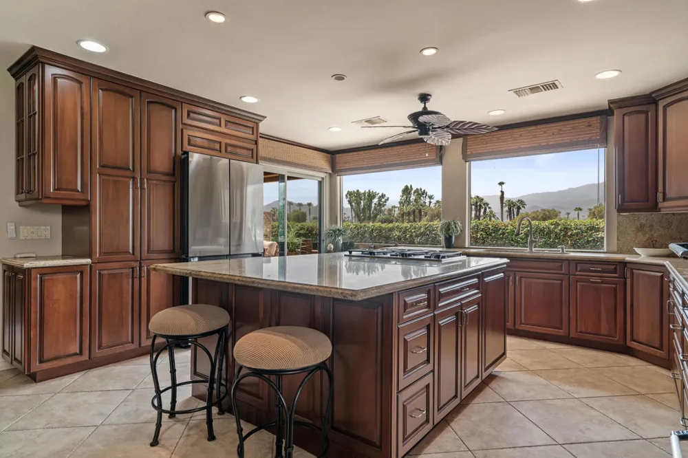99 Conejo Circle Palm Desert, CA 92260