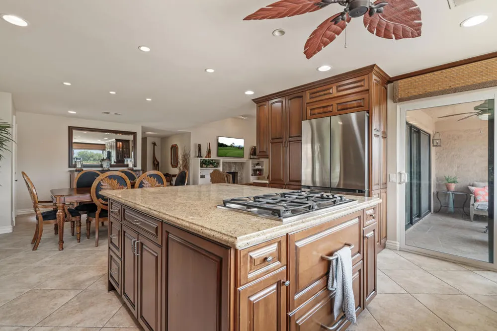 99 Conejo Circle Palm Desert, CA 92260