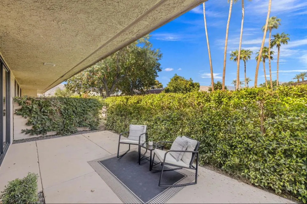 21 Dartmouth Drive Rancho Mirage, CA 92270