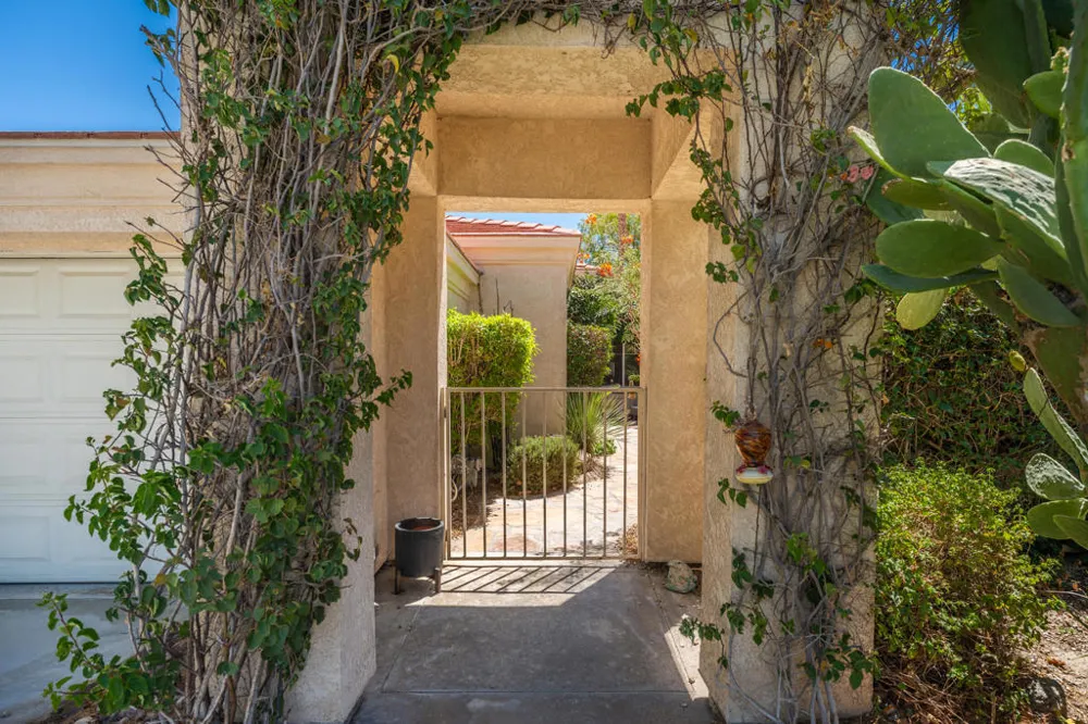29604 Sandy Court Cathedral City, CA 92234