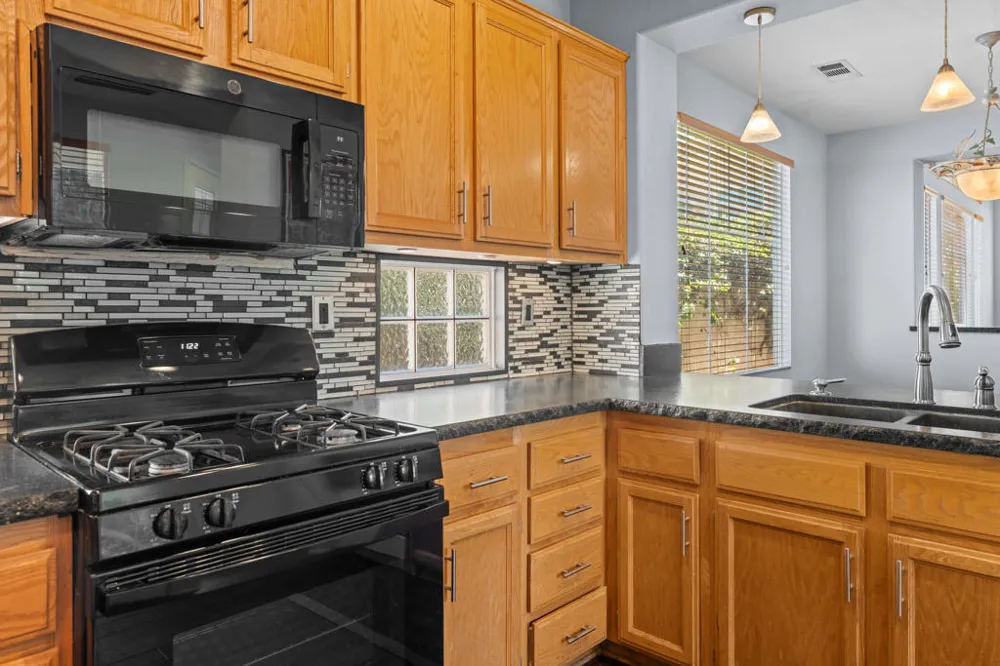 29604 Sandy Court Cathedral City, CA 92234