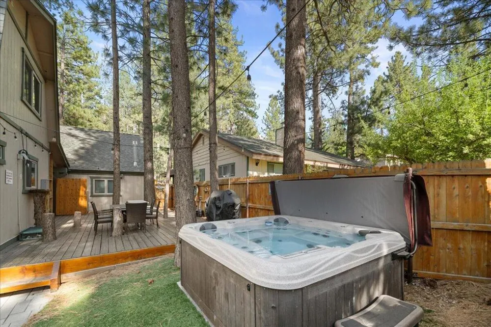 572 Ponderosa Drive Big Bear, CA 92315
