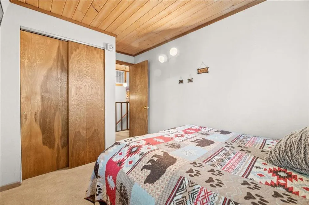 572 Ponderosa Drive Big Bear, CA 92315