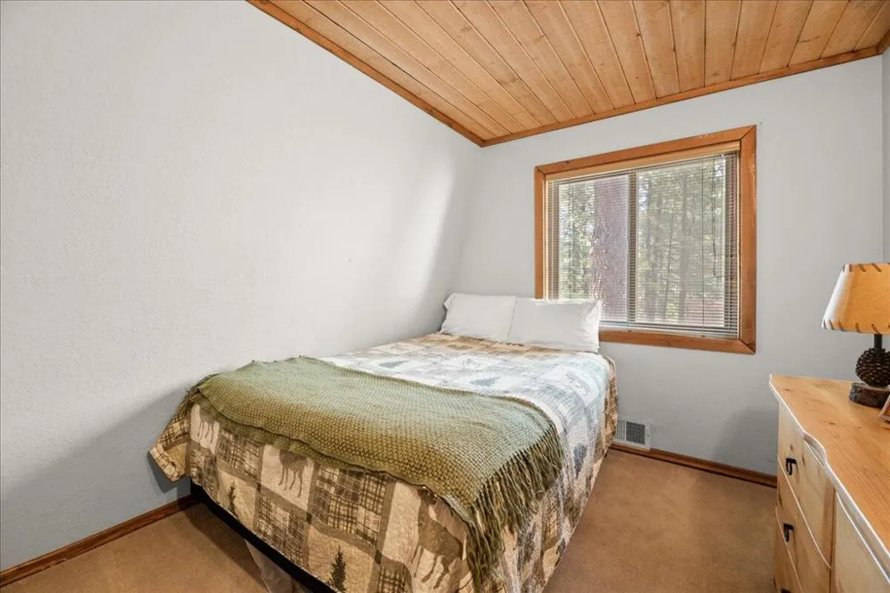 572 Ponderosa Drive Big Bear, CA 92315