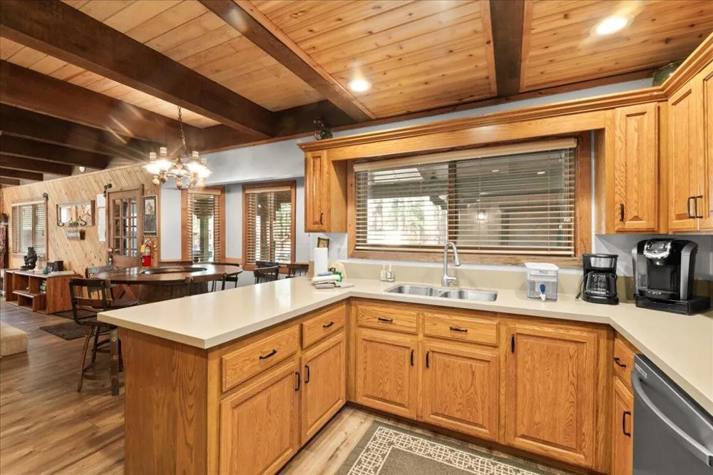 572 Ponderosa Drive Big Bear, CA 92315