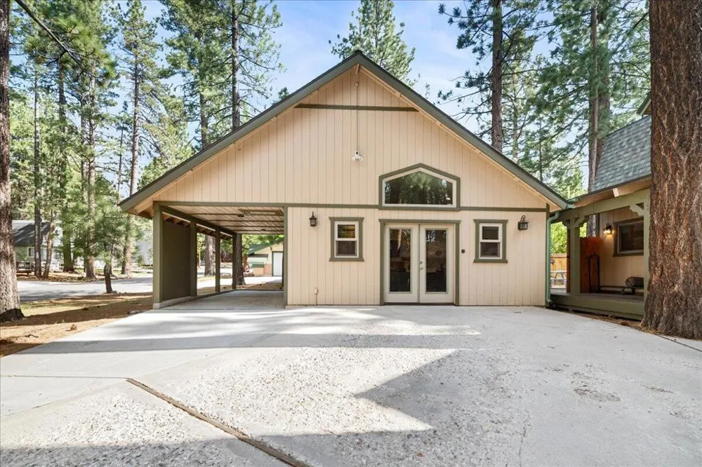 572 Ponderosa Drive Big Bear, CA 92315