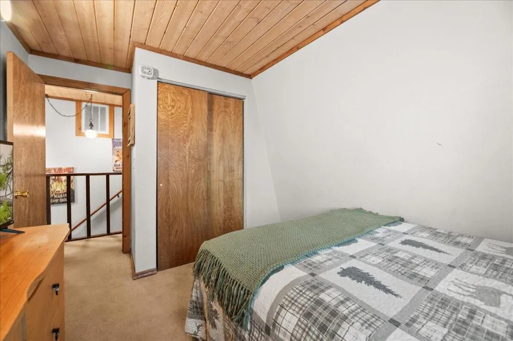 572 Ponderosa Drive Big Bear, CA 92315