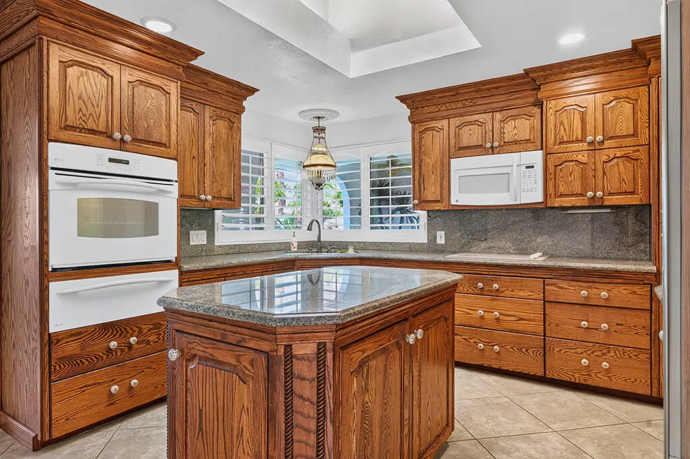 48825 Avenida Anselmo La Quinta, CA 92253
