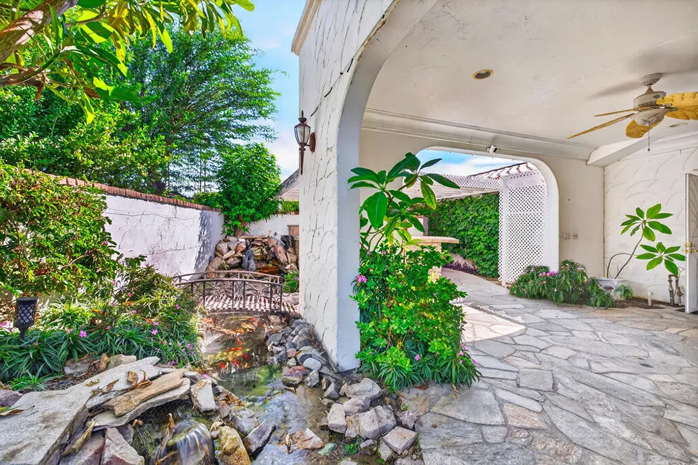 48825 Avenida Anselmo La Quinta, CA 92253