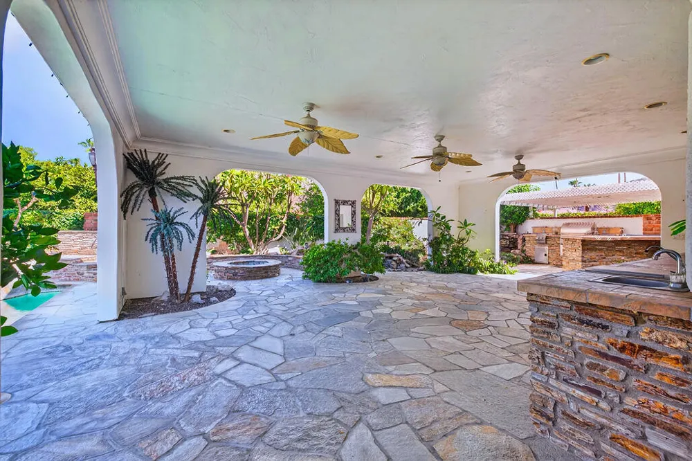 48825 Avenida Anselmo La Quinta, CA 92253