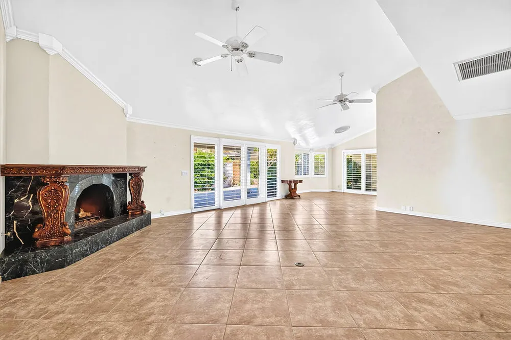 48825 Avenida Anselmo La Quinta, CA 92253