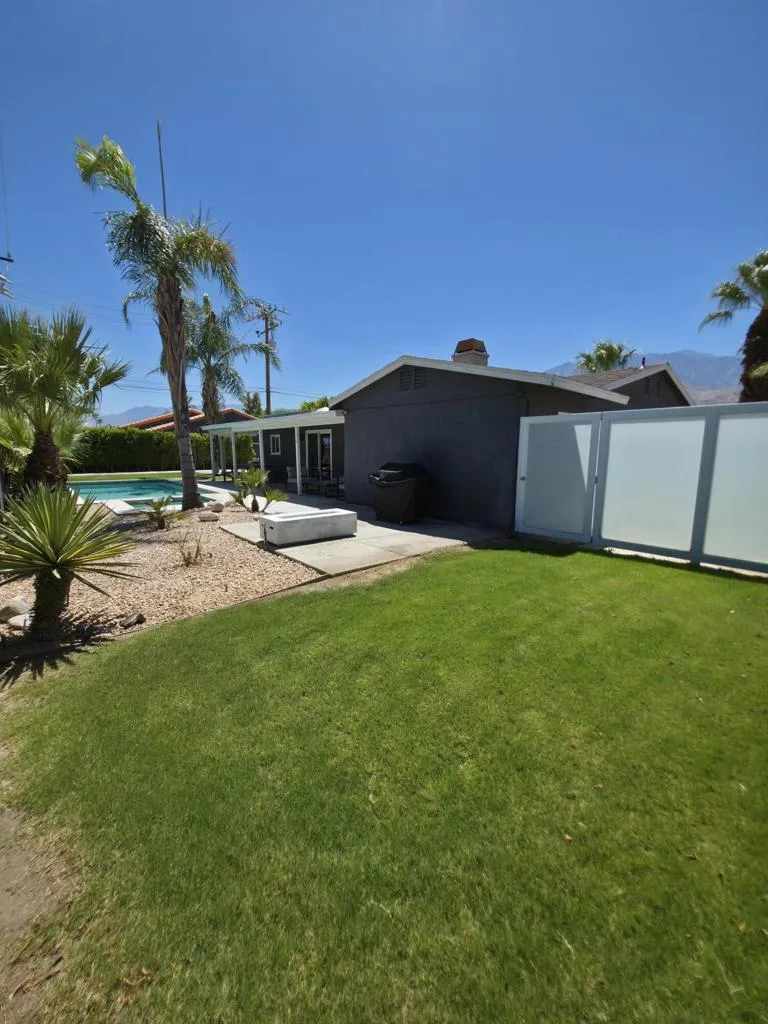 2190 Whitewater Club Drive Palm Springs, CA 92262