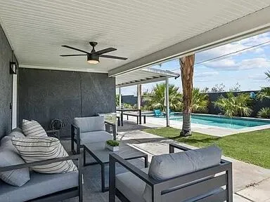 2190 Whitewater Club Drive Palm Springs, CA 92262