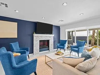 2190 Whitewater Club Drive Palm Springs, CA 92262