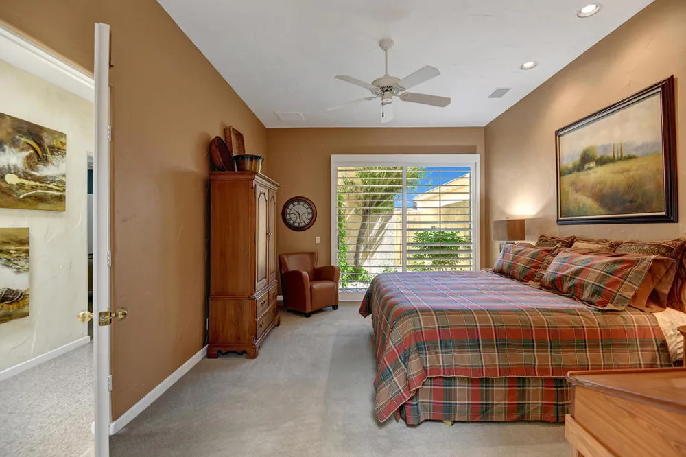 383 Desert Holly Drive Palm Desert, CA 92211