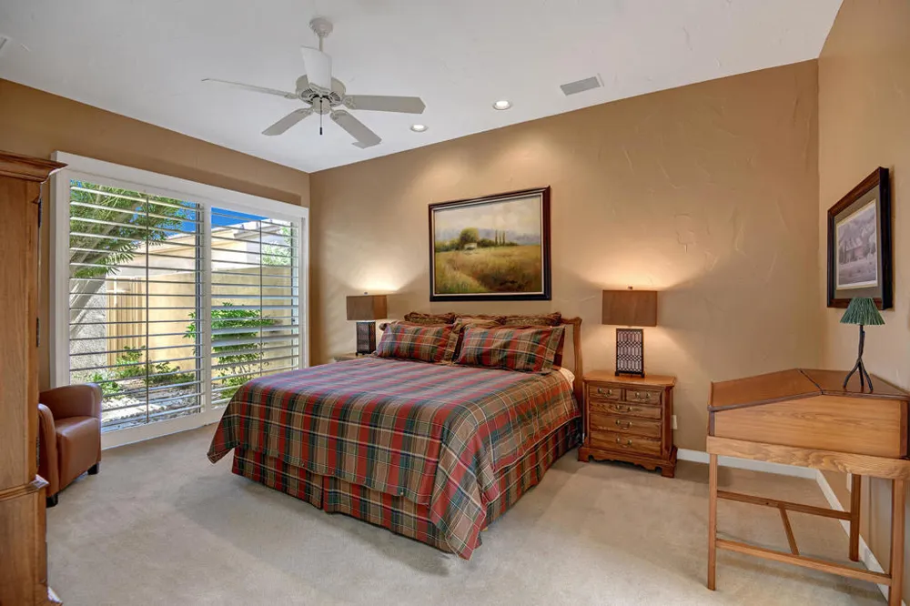 383 Desert Holly Drive Palm Desert, CA 92211