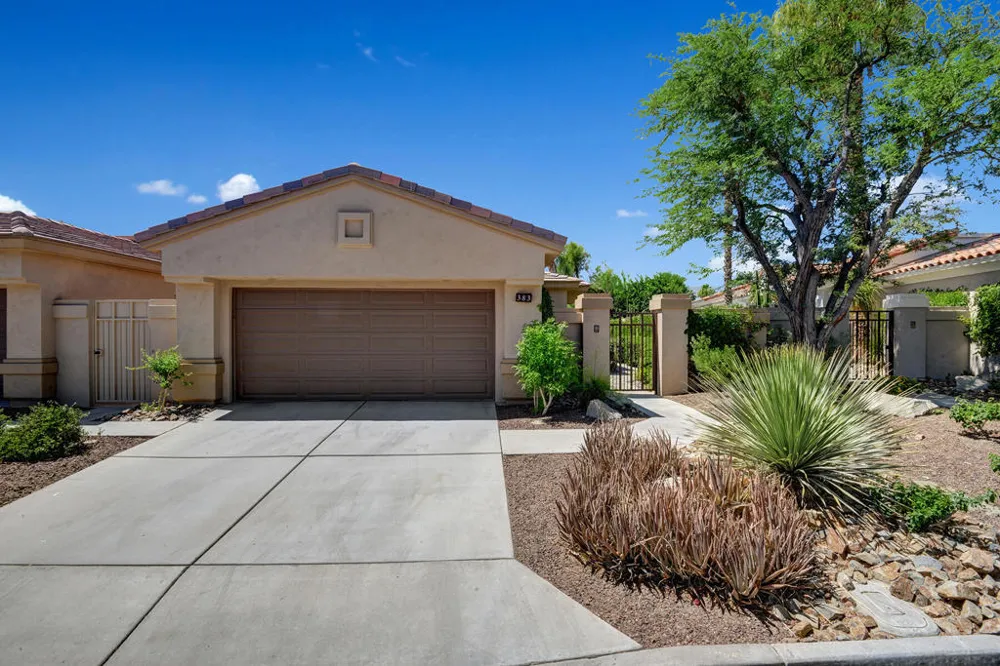 383 Desert Holly Drive Palm Desert, CA 92211