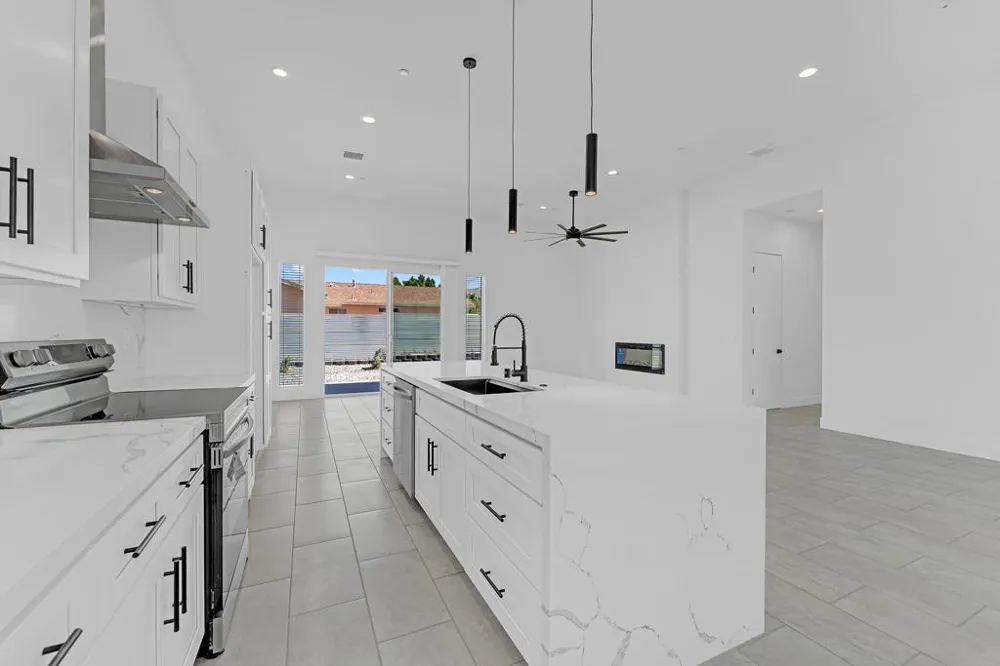 15464 Avenida Rambla Desert Hot Springs, CA 92240